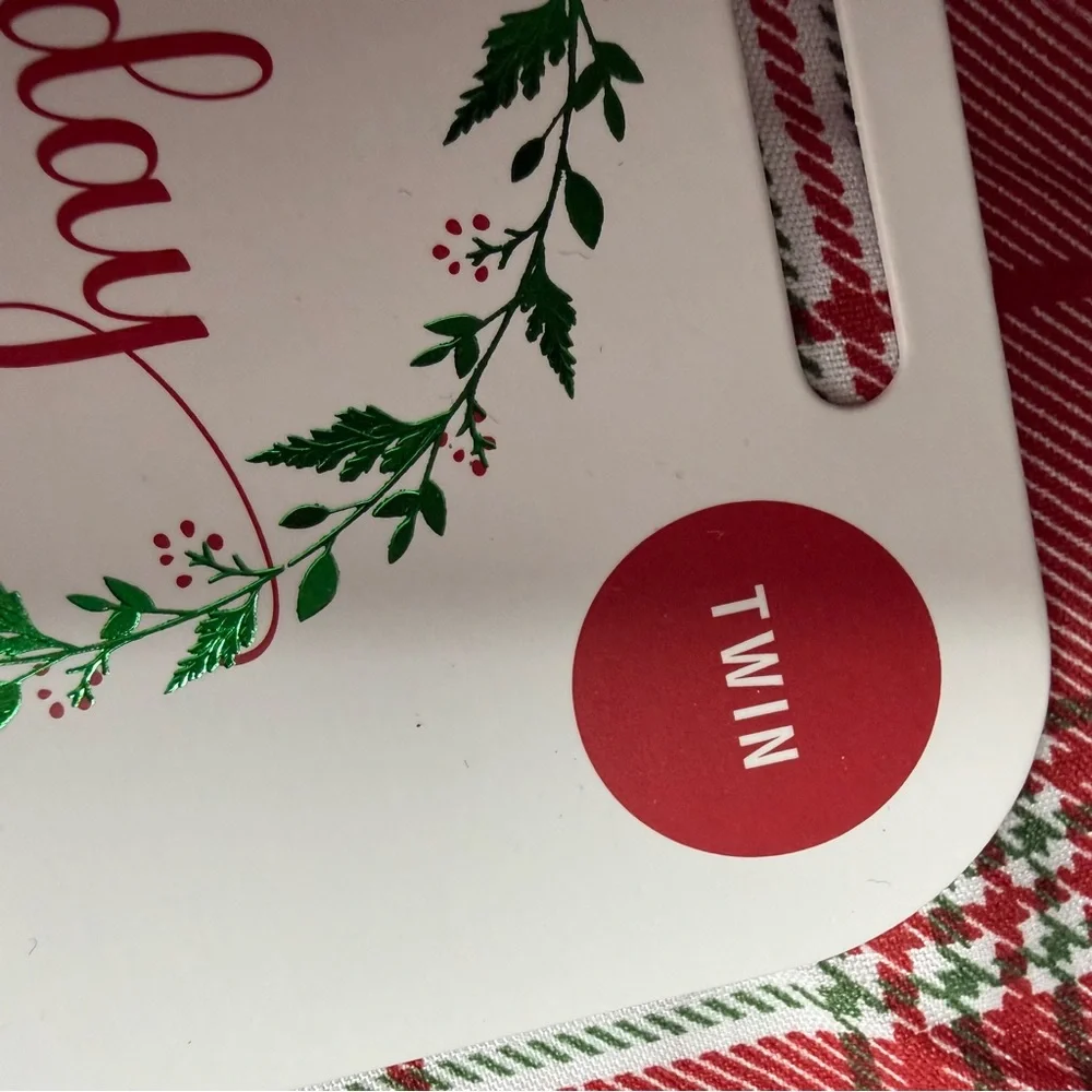 2 Red and White Plaid Twin bedsheets Sheet Set - Picture 6 of 6